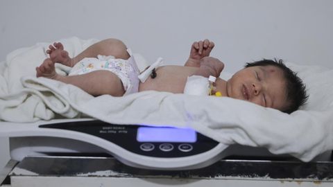 Baby in Syrien aus Erdbebentrümmern gerettet