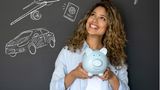 Ohne Ziel geht es nicht  Motivieren Sie sich mit einem Ziel, auf das Sie sparen. Das können kurzfristige Ziele wie der Urlaub im nächsten Jahr, das Auto in zwei Jahren, das Eigenkapital für die Immobilie oder die Rente mit 50 sein. Egal, Hauptsache ein Ziel. Mit dem Ziel und der Spardauer ändert sich auch die Form des Sparens. Tagesgeldkonten eigenen sich für kurzfristige Ziele, mittelfristige Sparziele kommen auf Festgeldkonten und langfristige in ETF-Sparpläne. Beim Sparen geht es nicht darum, geizig zu sein, sondern bewusster mit seinem Geld zu haushalten.  