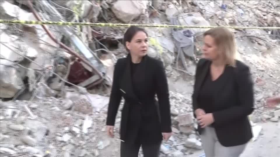 Video: Bundesregierung sagt Erdbeben-Opfern in Türkei und Syrien weitere Hilfe zu