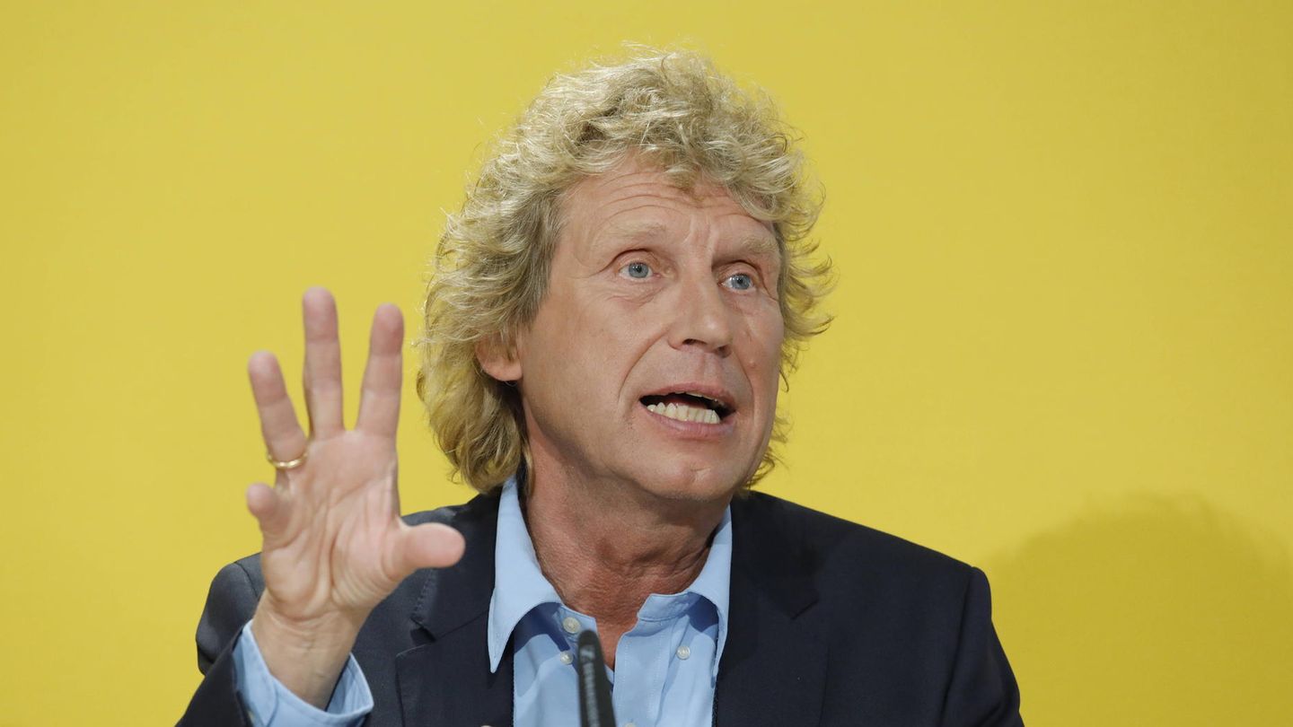 Professor Bernd Raffelhüschen, Ökonom von der Universität Freiburg, spricht bei einer Pressekonferenz