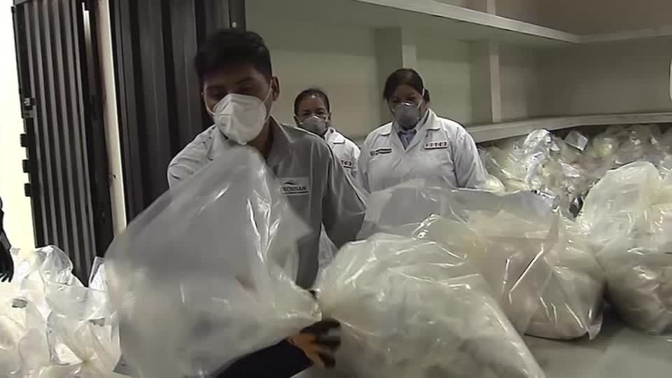 Video: Peru: Regierung lässt 14 Tonnen Drogen vernichten