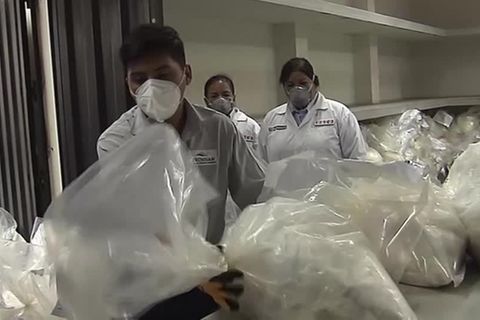 Video: Peru: Regierung lässt 14 Tonnen Drogen vernichten