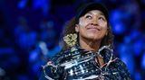 Naomi Osaka ist laut dem Ranking die mit Abstand bestbezahlte Sportlerin der Welt. "Forbes" bezifferte ihre Einnahmen 2022 auf rund 51,1 Mio. Dollar. 50 Mio. Dollar stammten demnach aus Werbeverträgen und Unternehmungen jenseits des Tennisplatzes. Die Japanerin (25), die in den USA aufwuchs, hat den Angaben zufolge unter anderem eine Talentagentur und eine Produktionsfirma gegründet. Ihr lukrativer Werbevertrag mit der Kryptobörse FTX endete hingegen nur acht Monate nach Abschluss wegen der Pleite des Unternehmens. Die Nummer eins bei den Männern war 2022 laut "Forbes" Fußballstar Lionel Messi mit 130 Mio. Dollar.