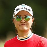 Sechs der 25 bestbezahlten Sportlerinnen der Welt sind laut "Forbes" Golferinnen. Das Wirtschaftsmagazin kürte die Australierin Minjee Lee in diesem Sport zur Spitzenverdienerin. Sie belegte mit einem Einkommen von 7,3 Mio. US-Dollar im Jahr 2022 Platz zehn im Ranking. Zum Vergleich: Bei der Nummer der zehn der Männer, dem Basketballer Giannis Antetokounmpo, waren es laut dem Wirtschaftsmagazin 80,9 Mio. Dollar. Die Athletin mit koreanischen Wurzeln erspielte demnach 4,8 Mio. Dollar an Preisgeldern auf dem Golfplatz. Drei der sechs Golferinnen in den Top 25 wurden in Korea geboren.