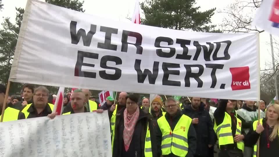 Video: Tarifkonflikt: Öffentlicher Dienst fordert Angebot der Arbeitgeber