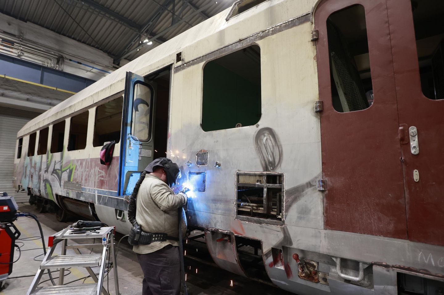 Zum Teil müssen die Mitarbeiter auch zu härteren Methoden greifen.