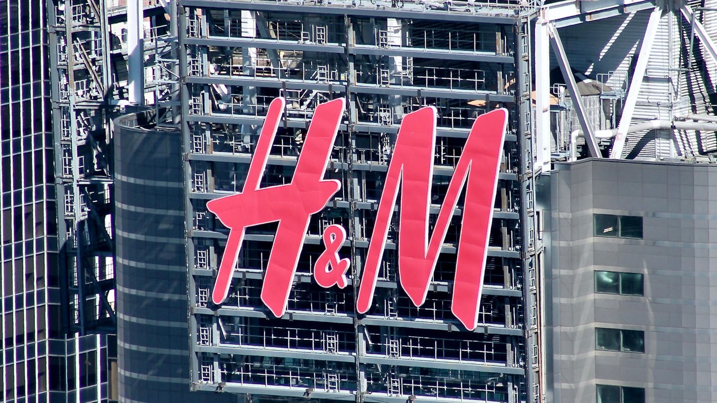 Sweden: H&M cuts 1,500 jobs – with the help of employee tests
