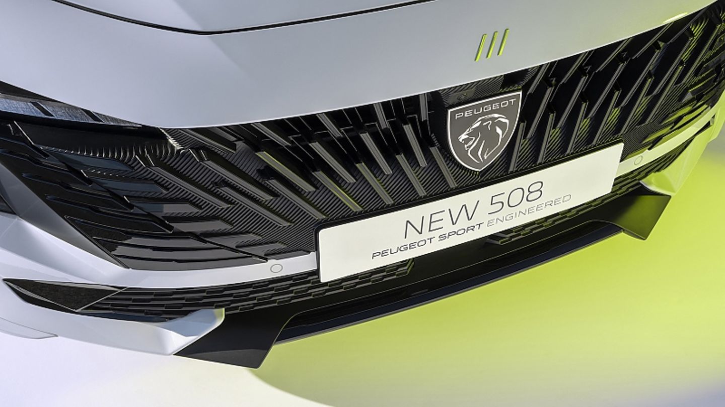 Peugeot 508 PHEV 2024