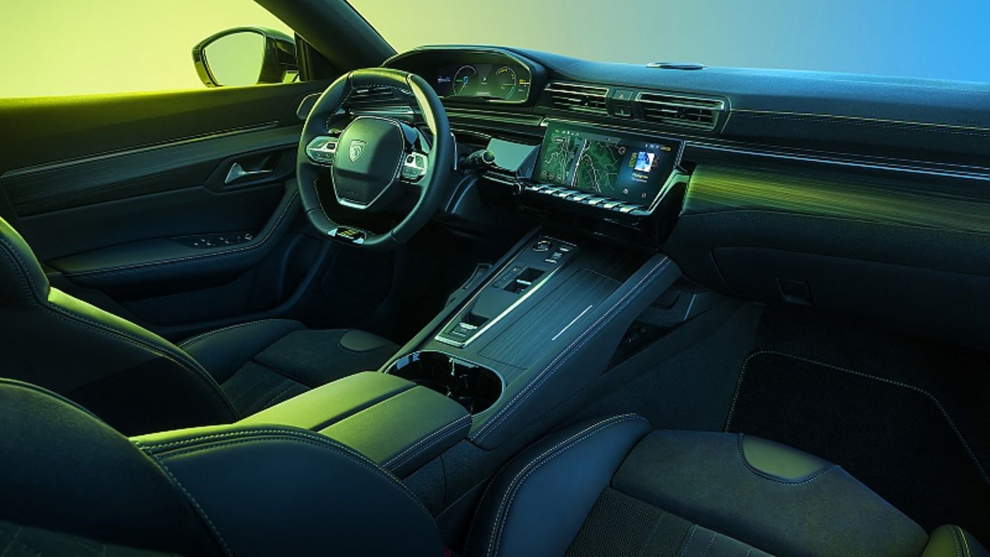 Peugeot 508 PHEV 2024
