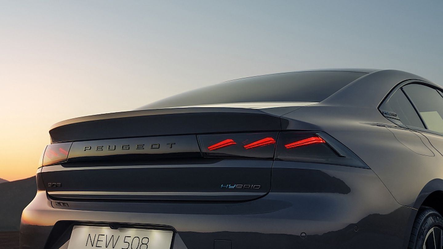 Peugeot 508 PHEV 2024