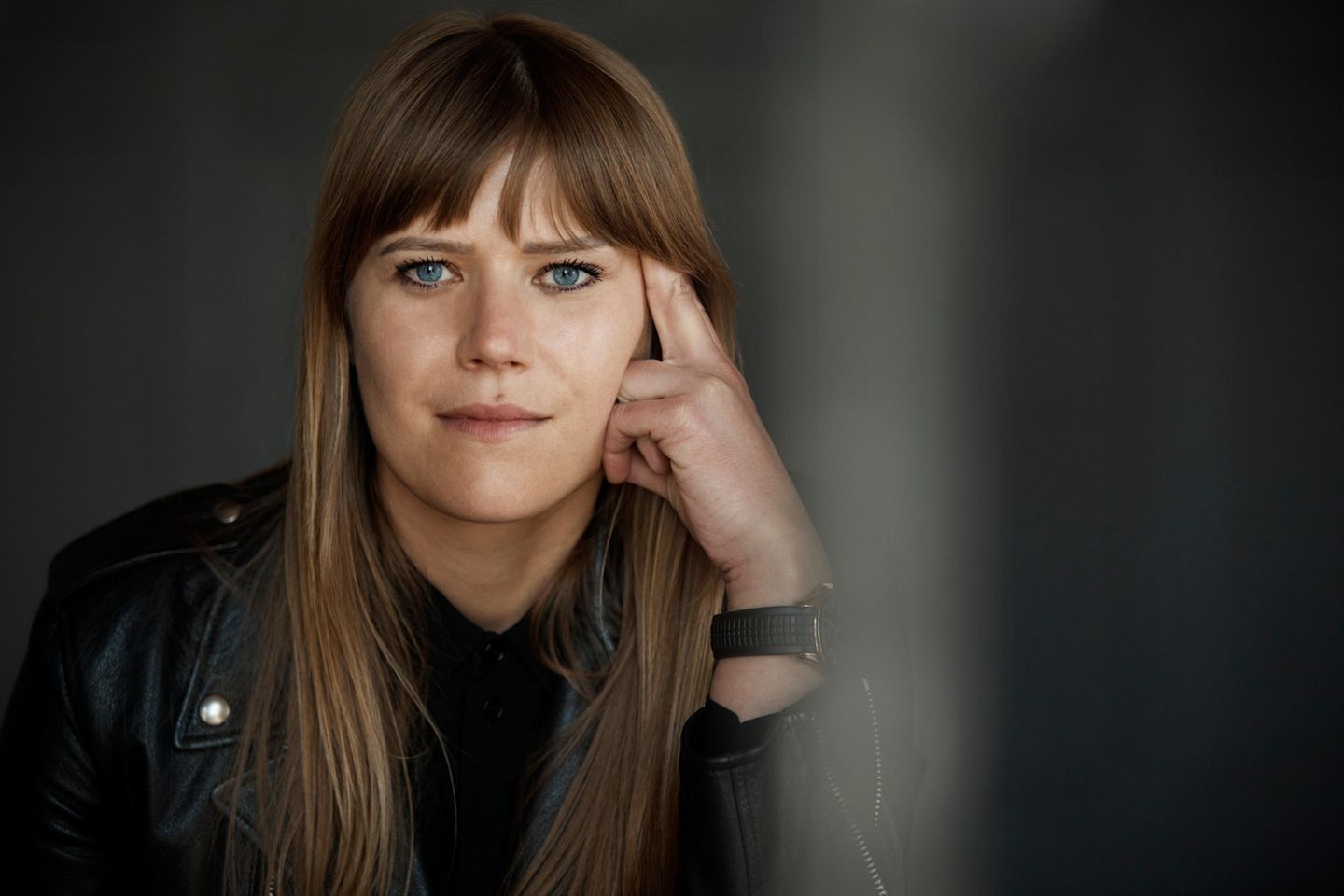 Gemeinsam mit ihrem Mann macht Anita Gademann Institut und Schüler fit für die Zukunft - eine Zukunft mit Künstlicher Intelligenz.