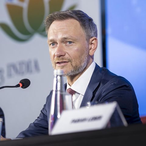 Pressekonferenz mit Bundesfinanzminister Christian Lindner (r.), und Bundesbankpräsident Joachim Nagel (l.) beim Treffen der G20 Finanzminister in Indien. Der FDP-Chef und der Notenbanker mit SPD-Parteibuch verstehen sich gut.