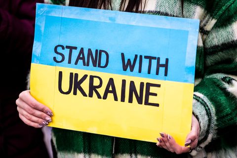 Stand-with-Ukraine-Schild