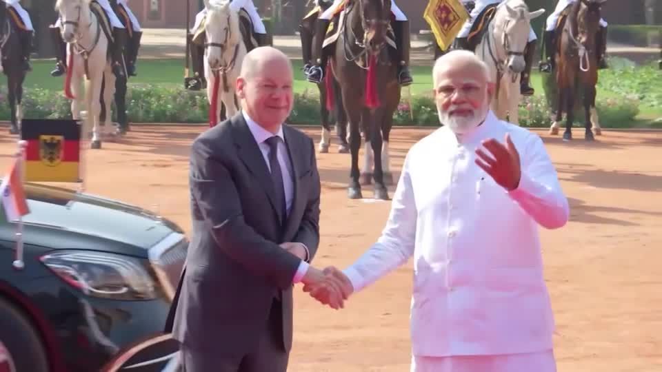 Video: Scholz besucht Indien