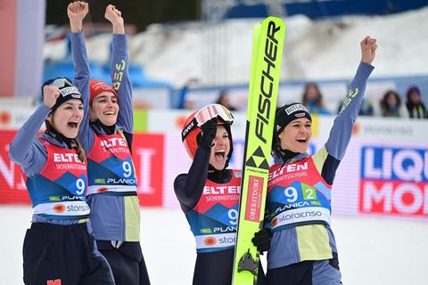 Jubel in Planica: Deutsche Skispringerinnen gewinnen WM-Gold
