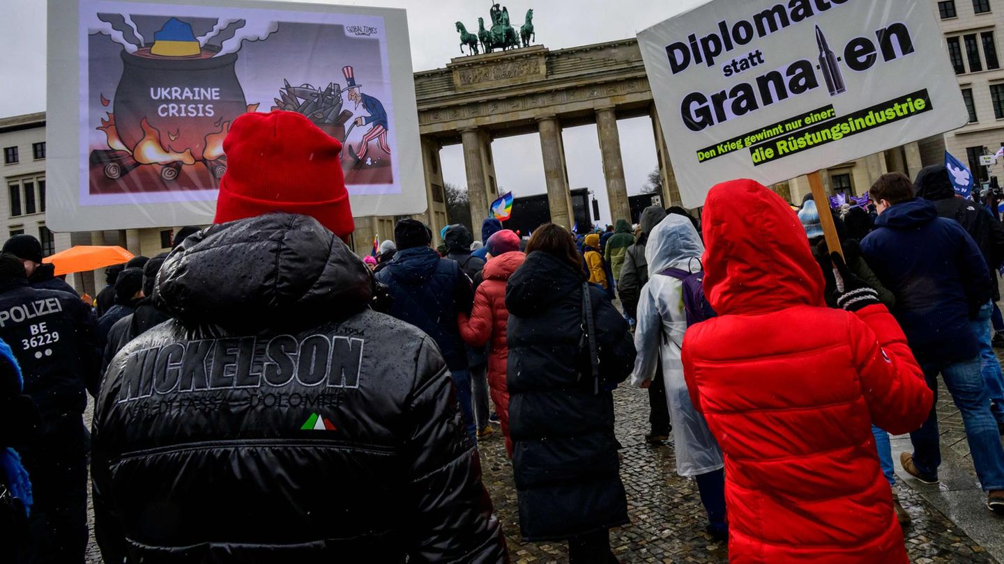 Berlin-Demo: Schilder