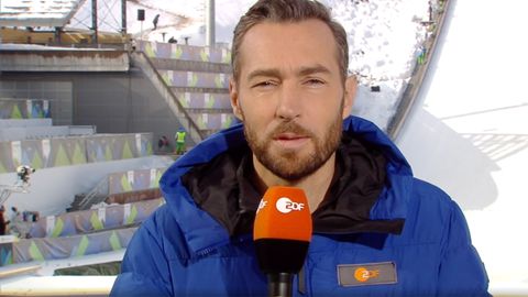 ZDF-Moderator Sven Voss bei der Übertragung der Nordischen Ski-WM – als es spannend wurde, sahen die TV-Zuschauer die "heute"-Nachrichten.