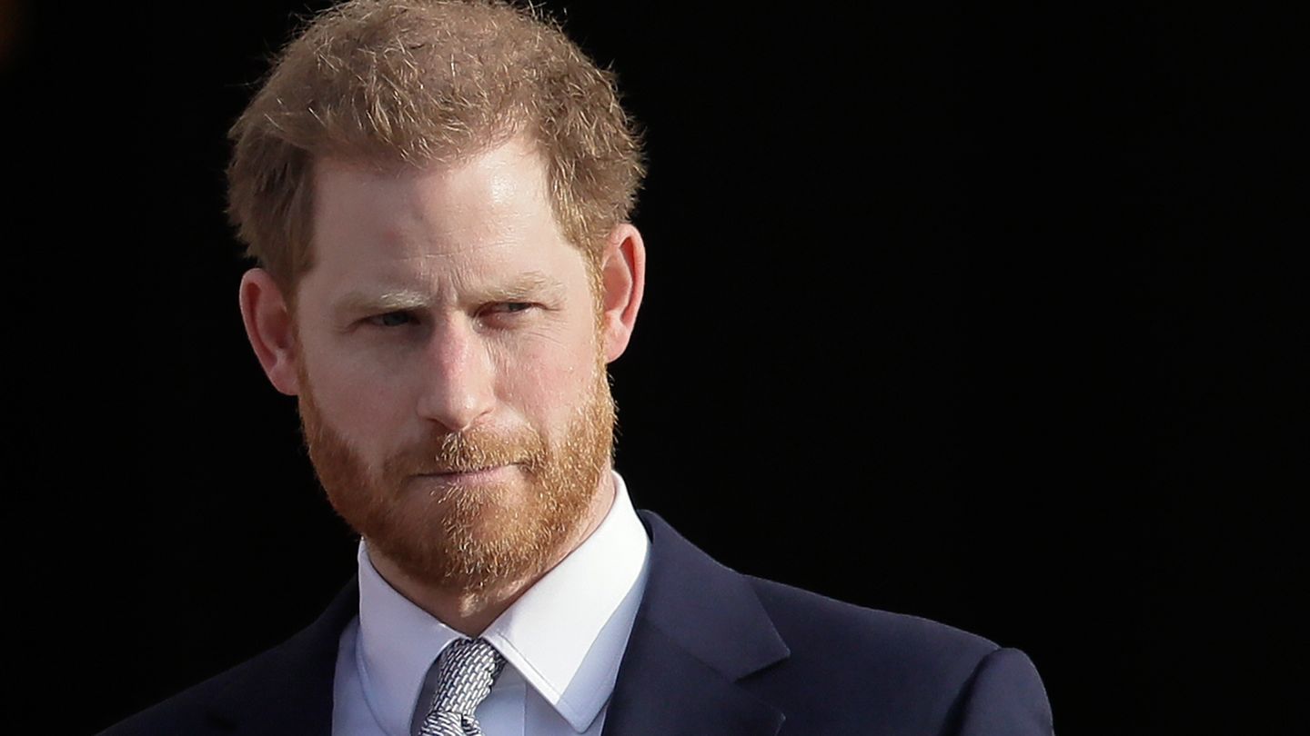 Prince Harry wants to reveal new details about the British royal family at the live event