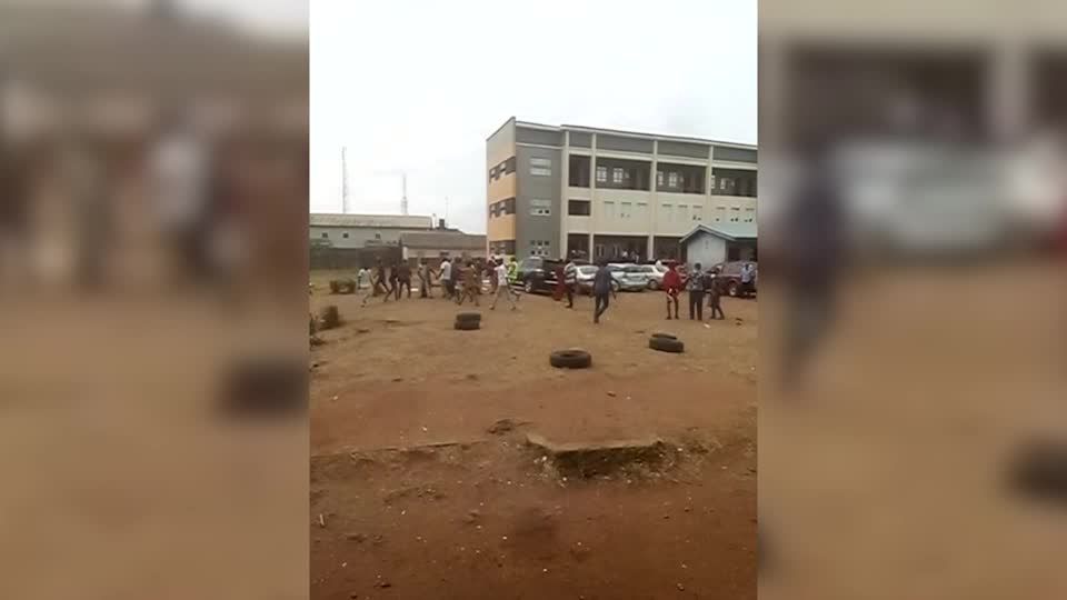 Video: Gewalt bei Auszählung der Präsidentschaftswahlen in Nigeria