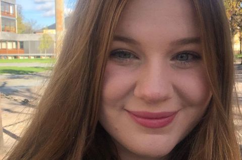 Junge Frau im Porträt