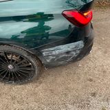 Der Kotflügel ist total zerschrammt