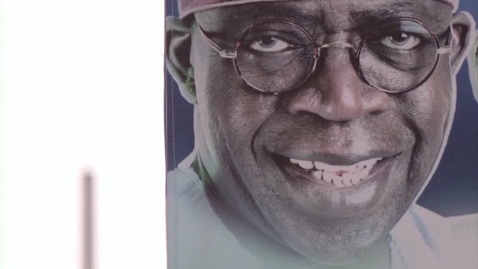 Video:  Nigeria: Kandidat der Regierungspartei hat Präsidentschaftswahl gewonnen