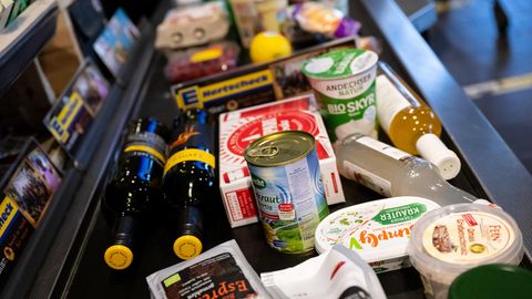 Vor allem für Lebensmittel und Energie mussten Verbraucher angesichts der hohen Inflation tiefer in die Tasche greifen