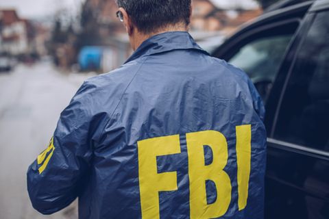 Das FBI konnte den Besitzer des Gepäcks mit dem Sprengsatz in seinem Haus in Pennsylvania festnehmen (Symbolbild)