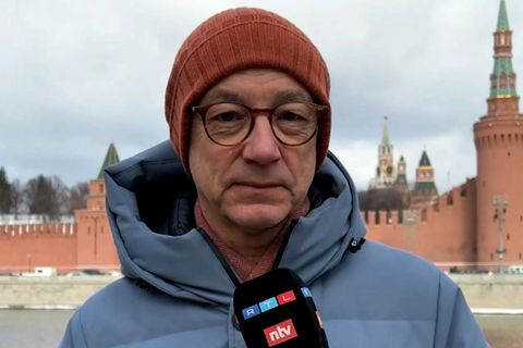 Moskau-Reporter schildert wie Druck auf Kriegsgegner immer stärker wird