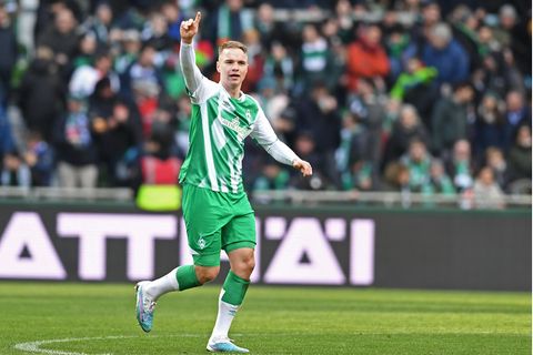 "Man hinterfragt alles": Werder Bremens Niklas Schmidt jubelt über sein Tor gegen den VfL Bochum