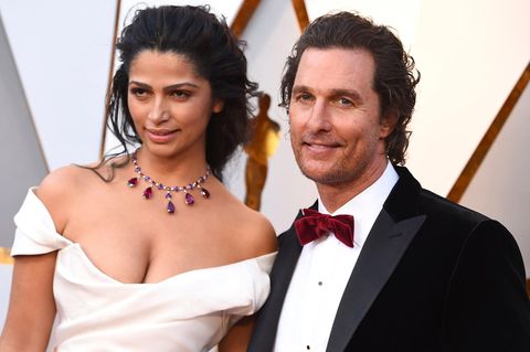 Camila Alves McConaughey (Ehefrau von Matthew McConaughey) war an Bord der Lufthansa-Maschine