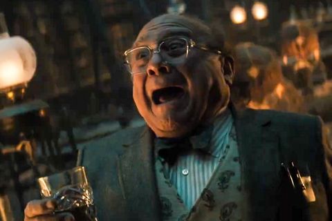 Überall lauert der Tod: "Geistervilla" mit Danny DeVito im schaurigen Trailer