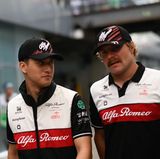 Alfa Romeo verfügt mit Valtteri Bottas über einen Rennfahrer, der ziemlich schnell ist. Und neuerdings einen Schnurrbart trägt, was den Finnen stilmäßig auf einen Spitzenplatz befördert (oder ganz ans Ende, je nach Geschmack). Sein chinesischer Teamkollege Guanyu geht erst in sein zweites Formel-1-Jahr und hat noch Entwicklungspotenzial. Bottas ist die klare Nummer 1. Der Schweizer Rennstall, der früher mal Sauber hieß, wird wieder eine zuverlässige Kraft im Mittelfeld sein.
