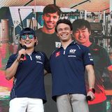 Der Nachwuchsrennstall von Red Bull, Alpha Tauri, wird sich wieder im hinteren Teil des Feldes einordnen müssen. Mit dem Japaner Yuki Tsunoda (l.) haben sie einen schnellen Piloten, der zu waghalsigen Überholmanövern fähig ist, aber sein Auto auch gern mal schrottet. Der 22-Jährige geht nun in sein drittes Formel-1-Jahr, es könnte ein entscheidendes werden. An seiner Seite fährt der Niederländer Nyck de Vries, der bislang hauptsächlich in der Formel e unterwegs war. Der Niederländer ist mit 28 Jahren ein echter Spätstarter in der Formel 1.