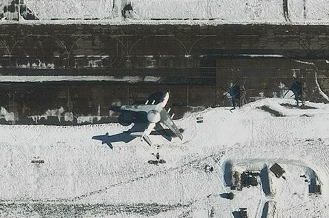 Dieses Satellitenbild von Maxar Technologies zeigt ein Beriev A-50 Frühwarnflugzeug (M) auf dem Luftwaffenstützpunkt Machulishchy in der Nähe von Minsk. 