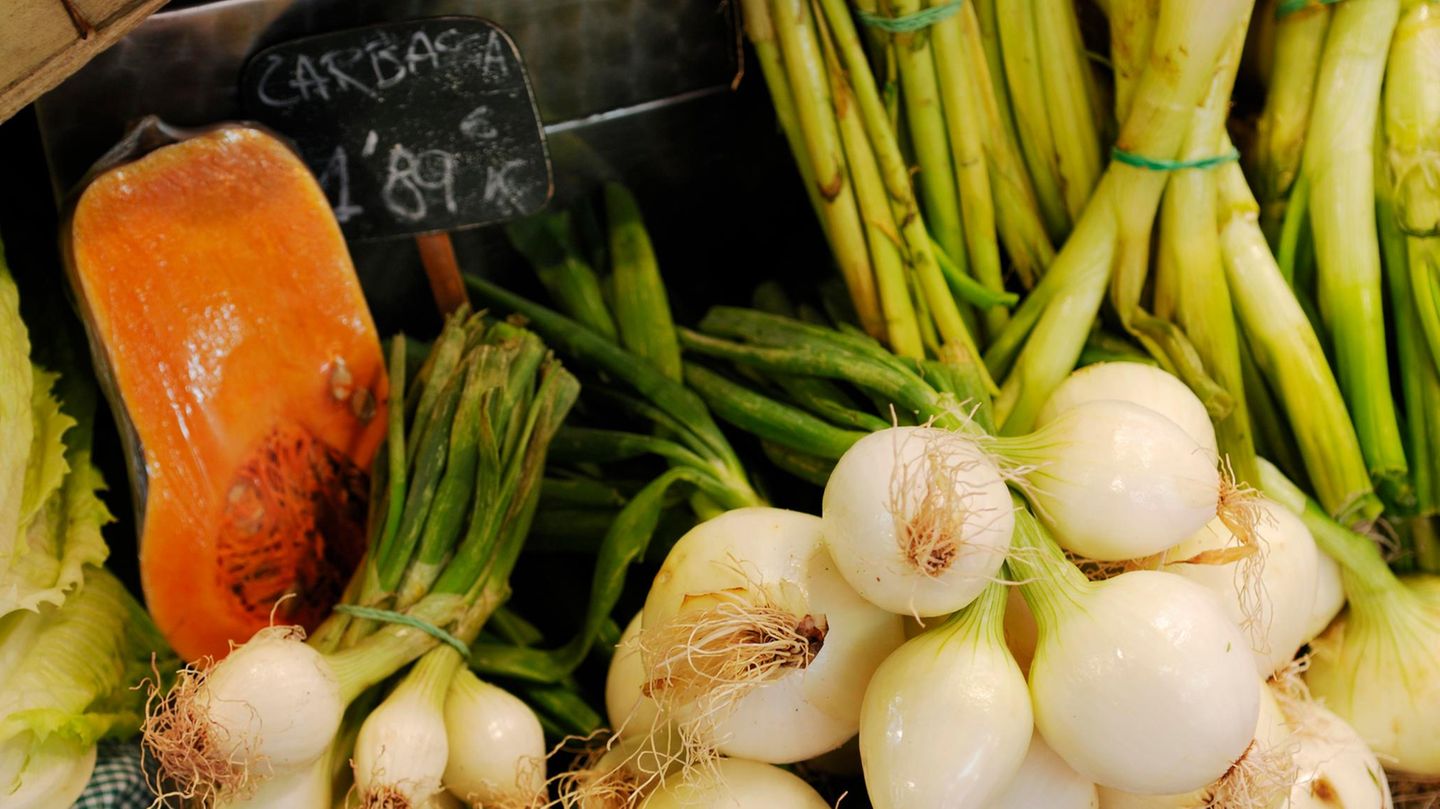 Inflation: Food influencer lands viral hit with price differences
