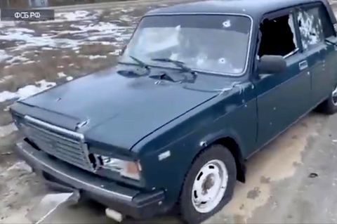 Dieses Auto präsentiert der FSB als Beweis für eine Operation "ukrainischer Saboteure" in Russland.