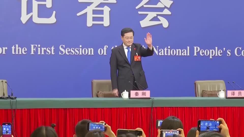 Video: Chinas neuer Außenminister warnt USA