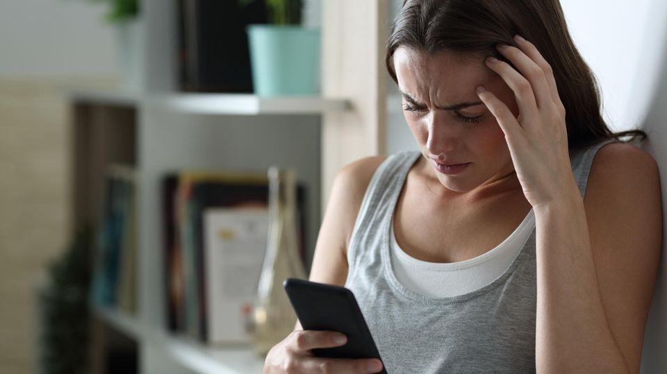 Nomophobie Angst ohne Smartphone zu sein: Viele Menschen sind von "Nomophobie" betroffen