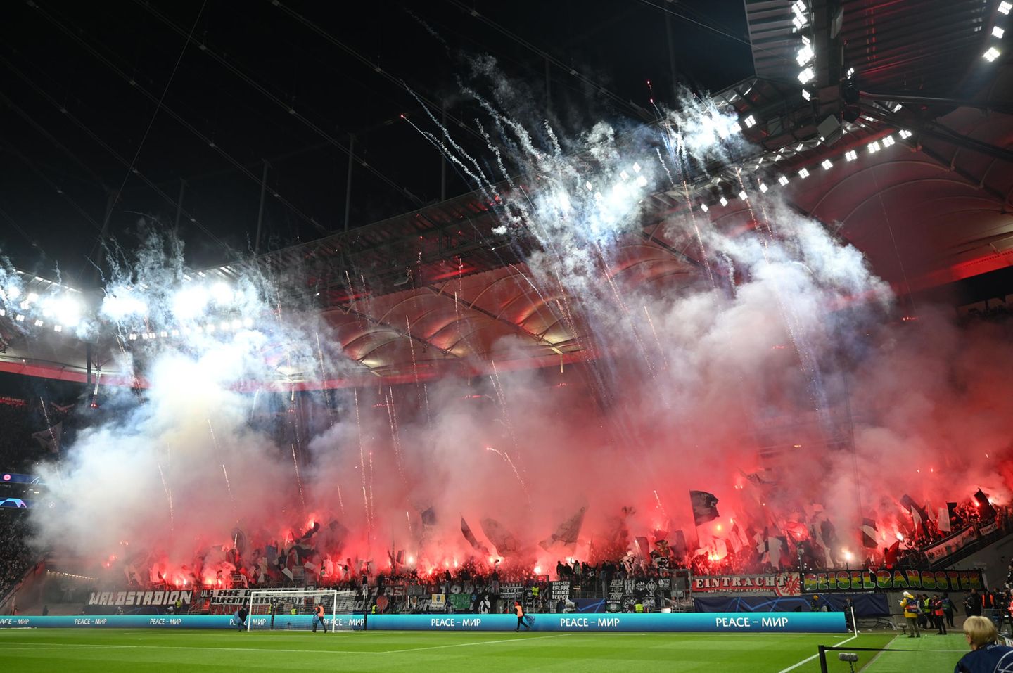 Eintracht Frankfurt: Fans are not allowed into the stadium during the game in Naples