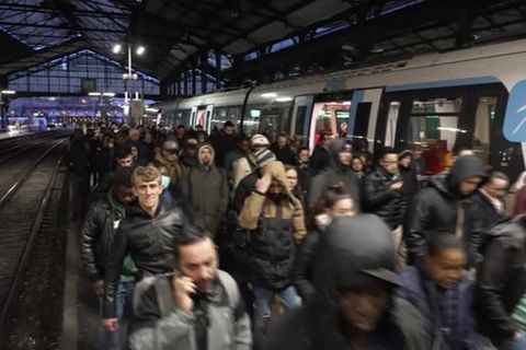 Video: Streik gegen Rentenreform legt Zugverkehr in Frankreich lahm
