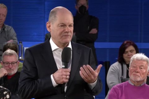 Video: Bürger fragen, Scholz antwortet