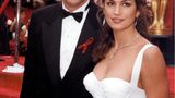 Solidaritätszeichen: Cindy Crawford und Richard Gere mit roter Aids-Schleife