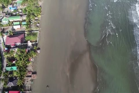 Video: Ölpest: Philippinische Anwohner sorgen sich um Tourismus