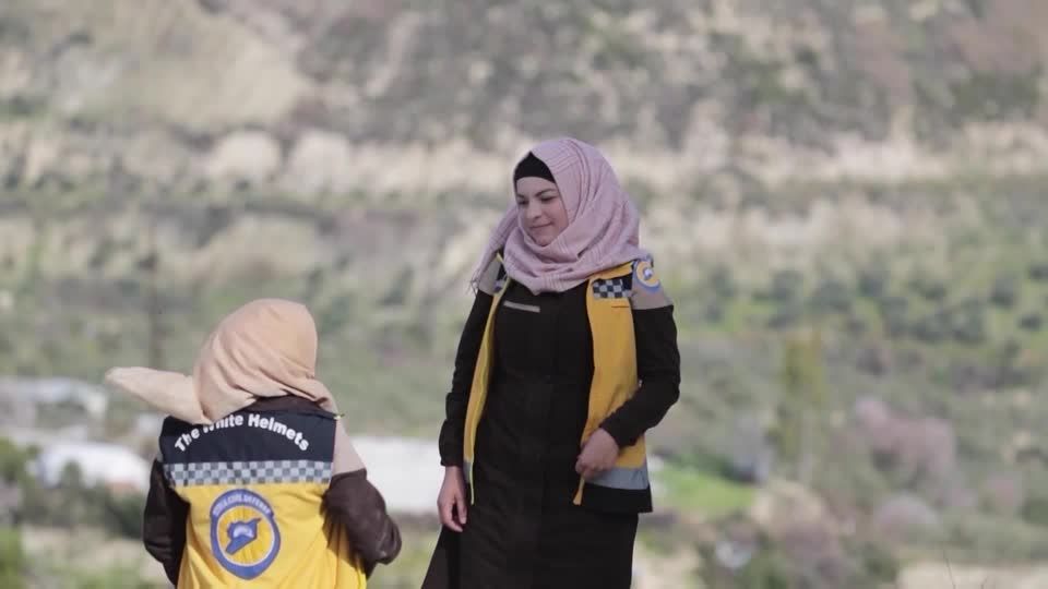 Video: Fokus Frauentag - Junge Syrerin rettet Verschüttete