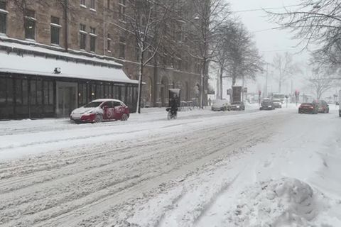 Video: Schneesturm über Stockholm