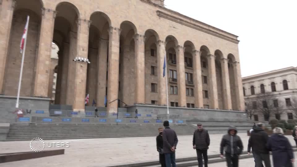 Video: Georgische Regierungspartei zieht umstrittenes "Agenten"-Gesetz zurück