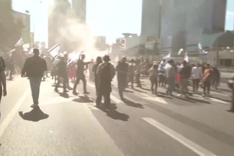 Video: Straßensperren und Nationalflaggen - anhaltende Proteste in Israel gegen Justizreform