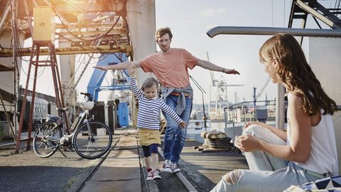 Vater mit Tochter un Hamburg