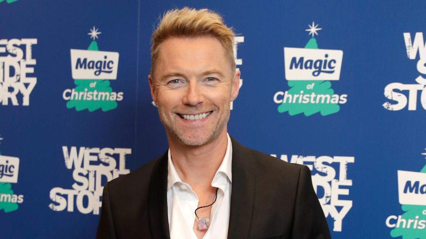 people-of-today-singer-ronan-keating-became-a-grandfather-at-the-age